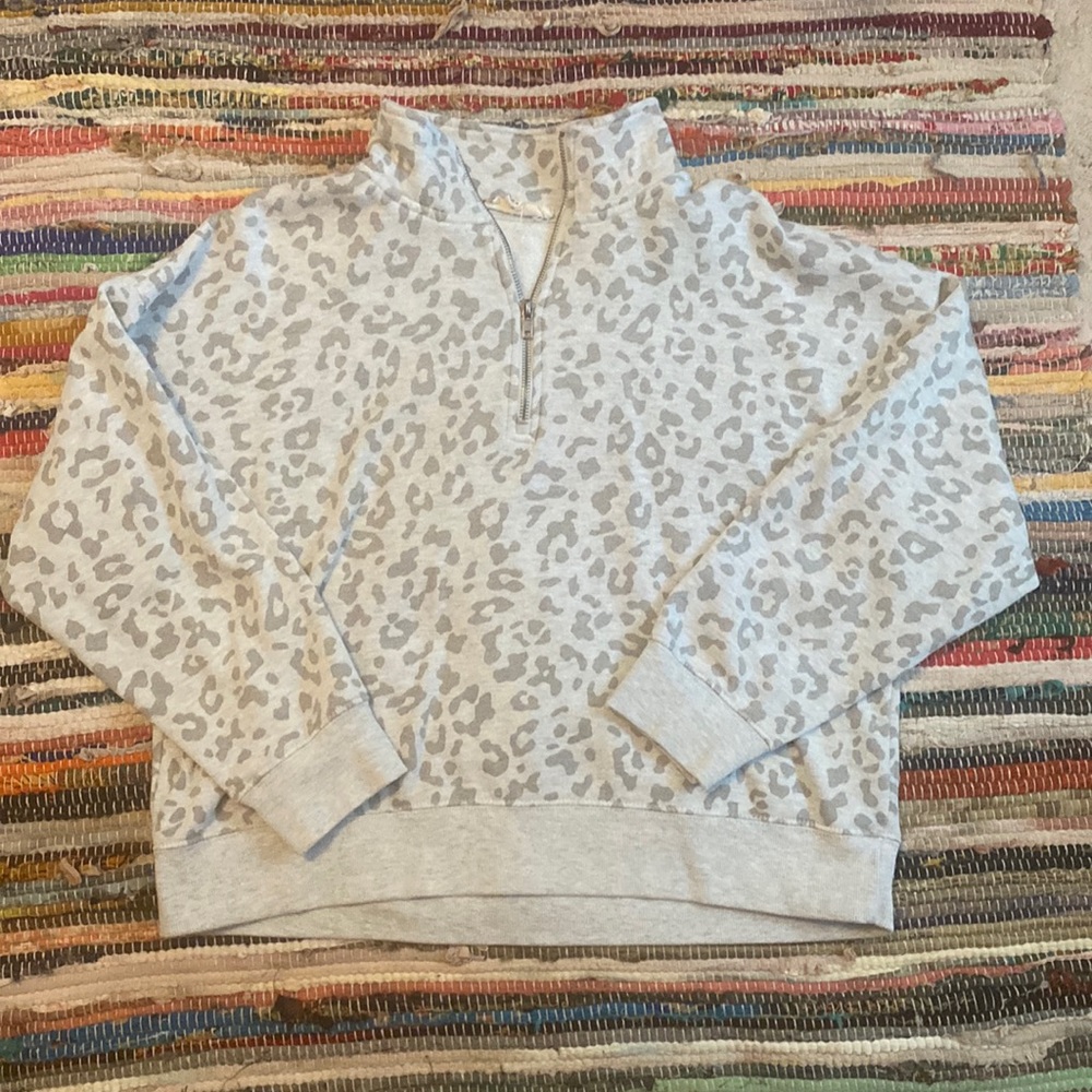 HippieRose grey cheetah print sweater XL 60%cotton 40%polyester